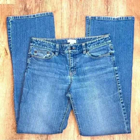 Distressed Ann Taylor Loft Jeans Size 6 Long Flare Leg - Picture 7 of 14